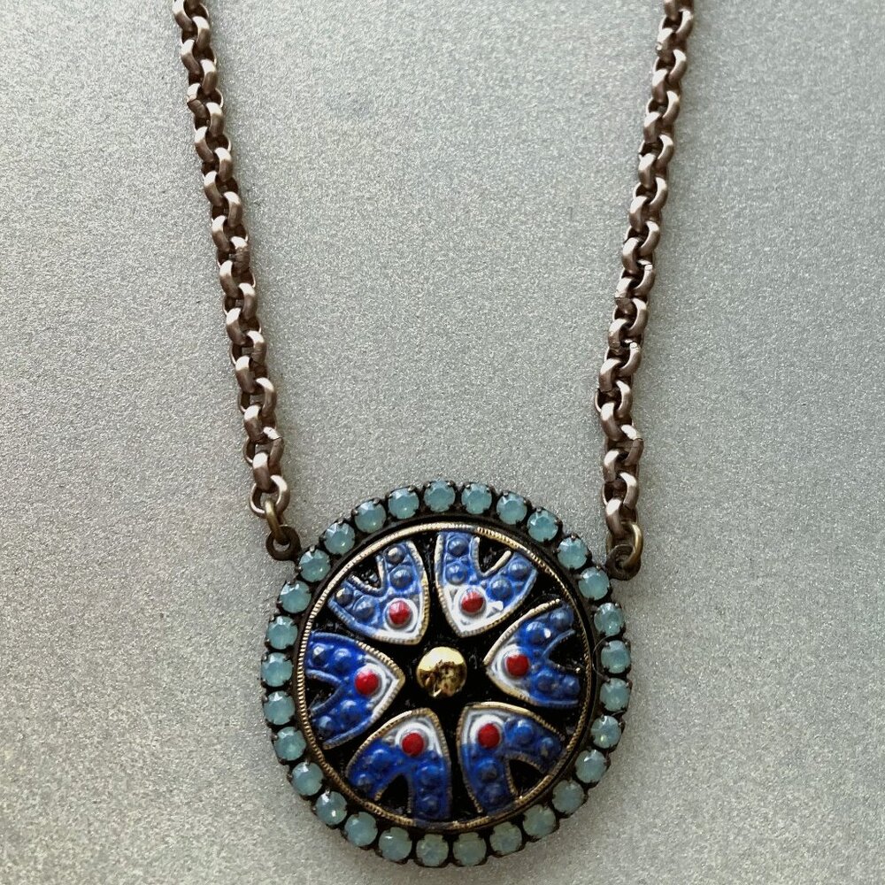 Sabika Impressionists Medallion Necklace